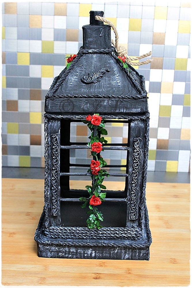 Laterne Schwarz mit Rosen