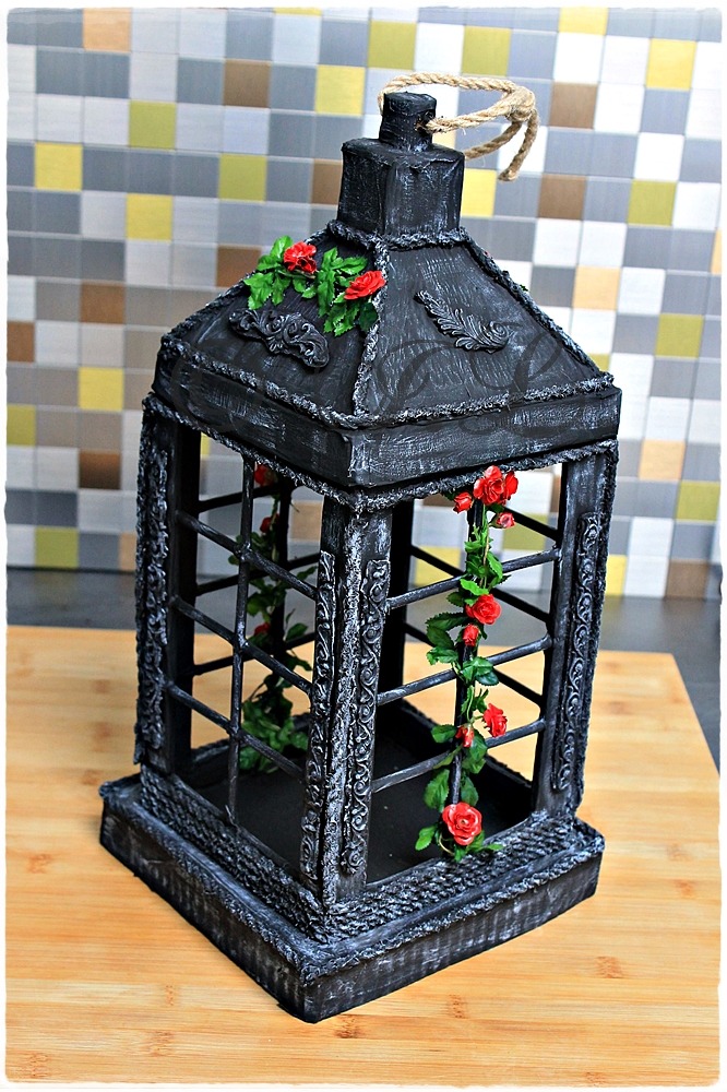 Laterne Schwarz mit Rosen