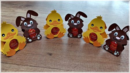 Osterküken und Osterhasen