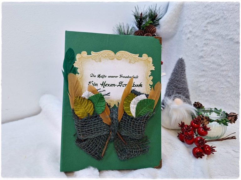 Scrapbook "Green Witch" 01