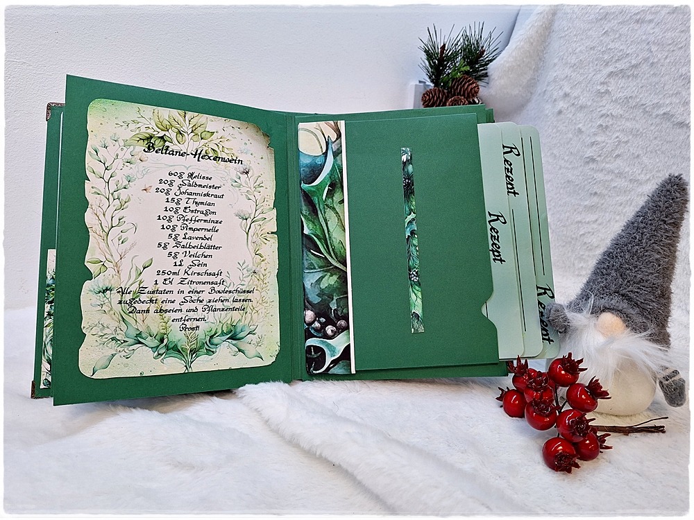 Scrapbook "Green Witch" 08