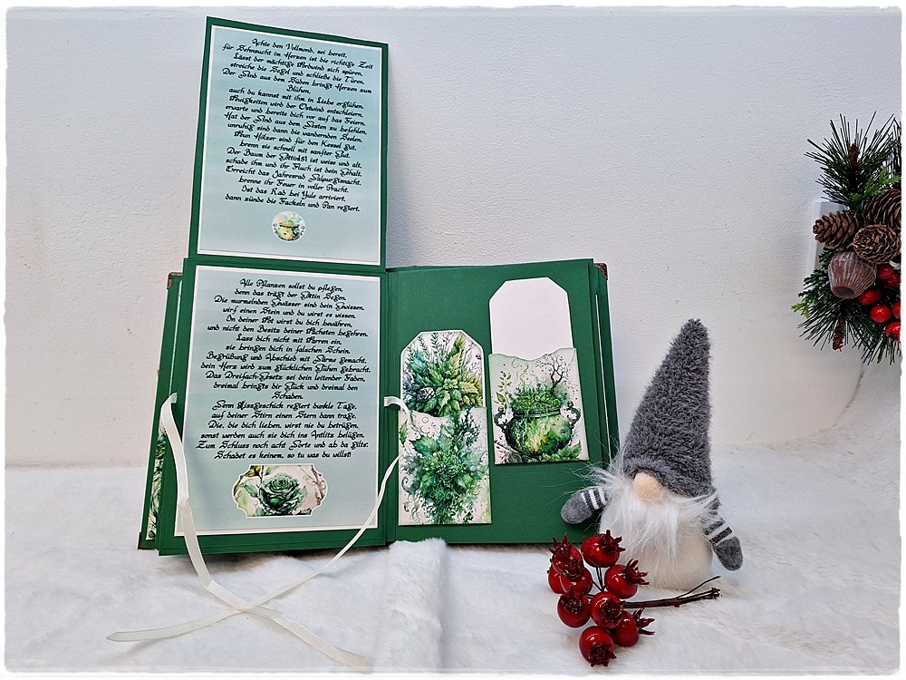 Scrapbook "Green Witch" 10